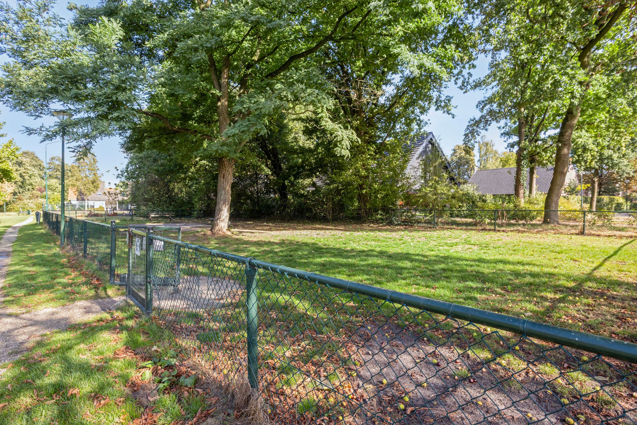 Foto 33 van Burg. De Ruyterstraat 3