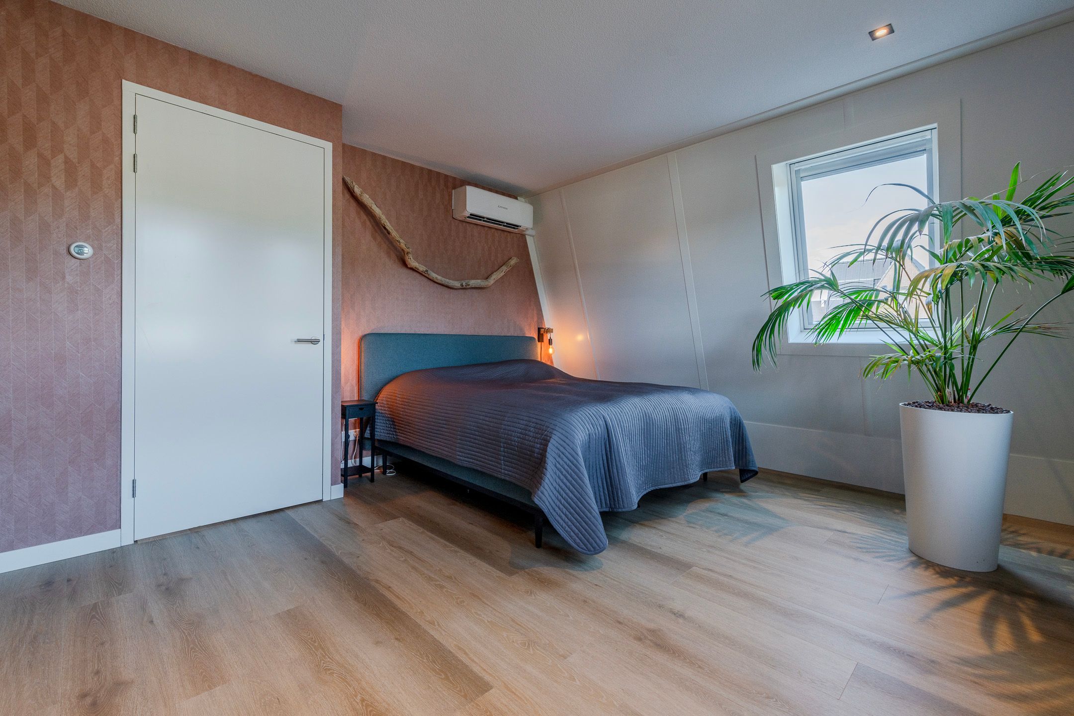 Foto 27 van Samuel de Marezhof 99