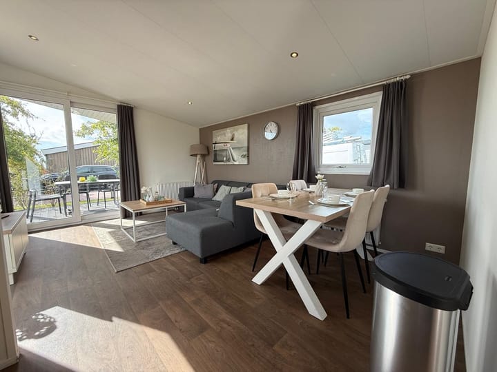 Foto 9 van Zuiderdijk 1-B16