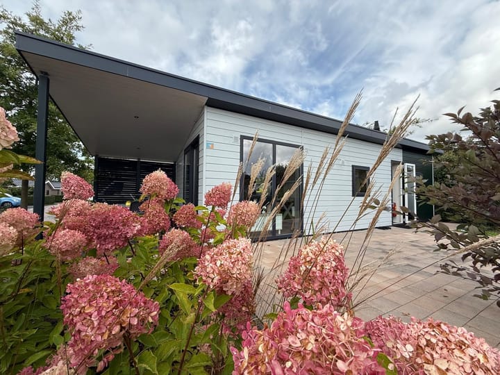 Foto 6 van Zuiderdijk 1-B16