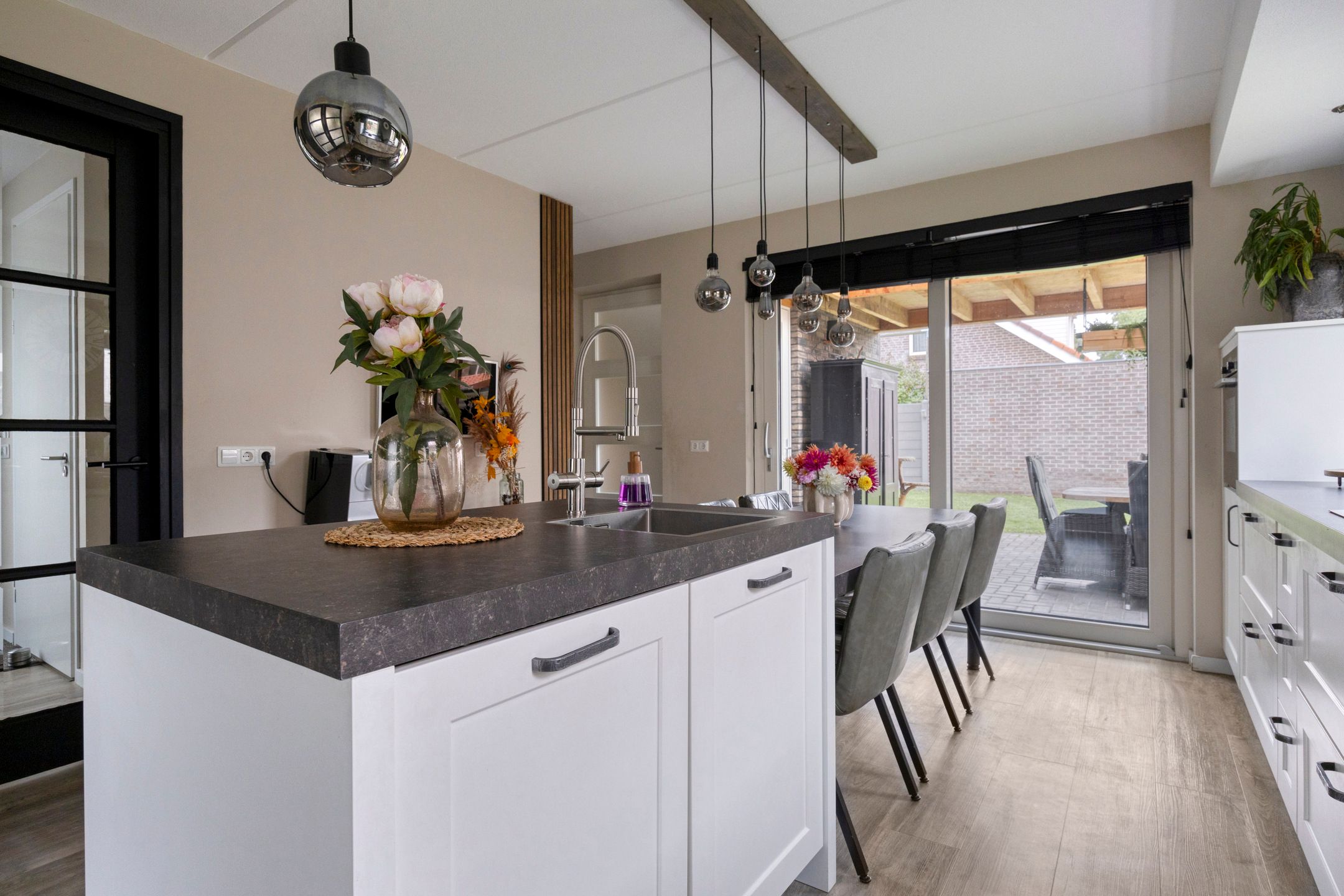 Photo 9 of Zwichtstraat 7