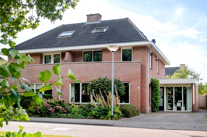 Foto 2 van Zilverschoon 16