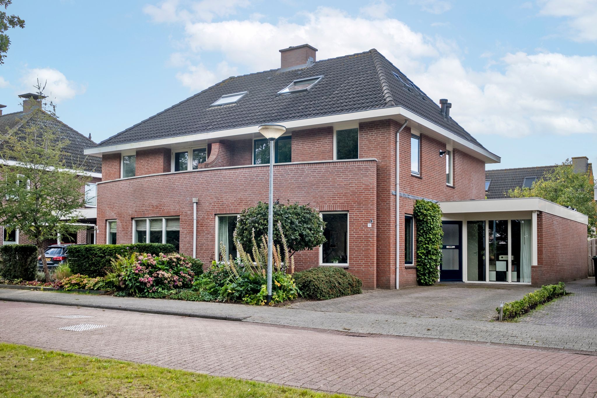 Foto 3 van Zilverschoon 16