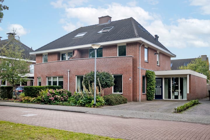 Foto 3 van Zilverschoon 16