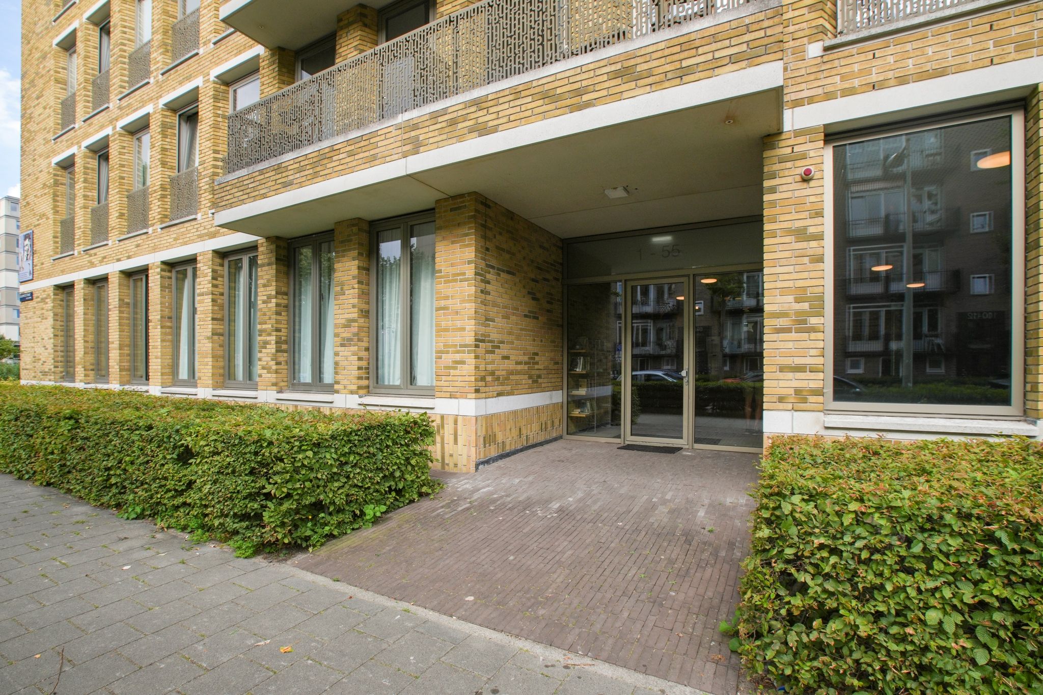 Photo 24 of Blauwvoetstraat 17