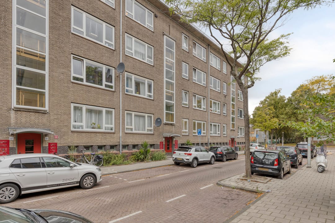 Foto 1 van Lucellestraat 43-H