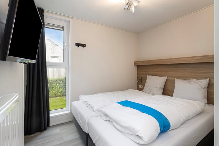 Photo 4 of Zeedijk 24-241