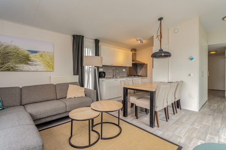 Photo 10 of Zeedijk 24-241