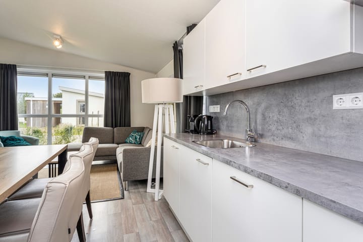 Photo 11 of Zeedijk 24-241