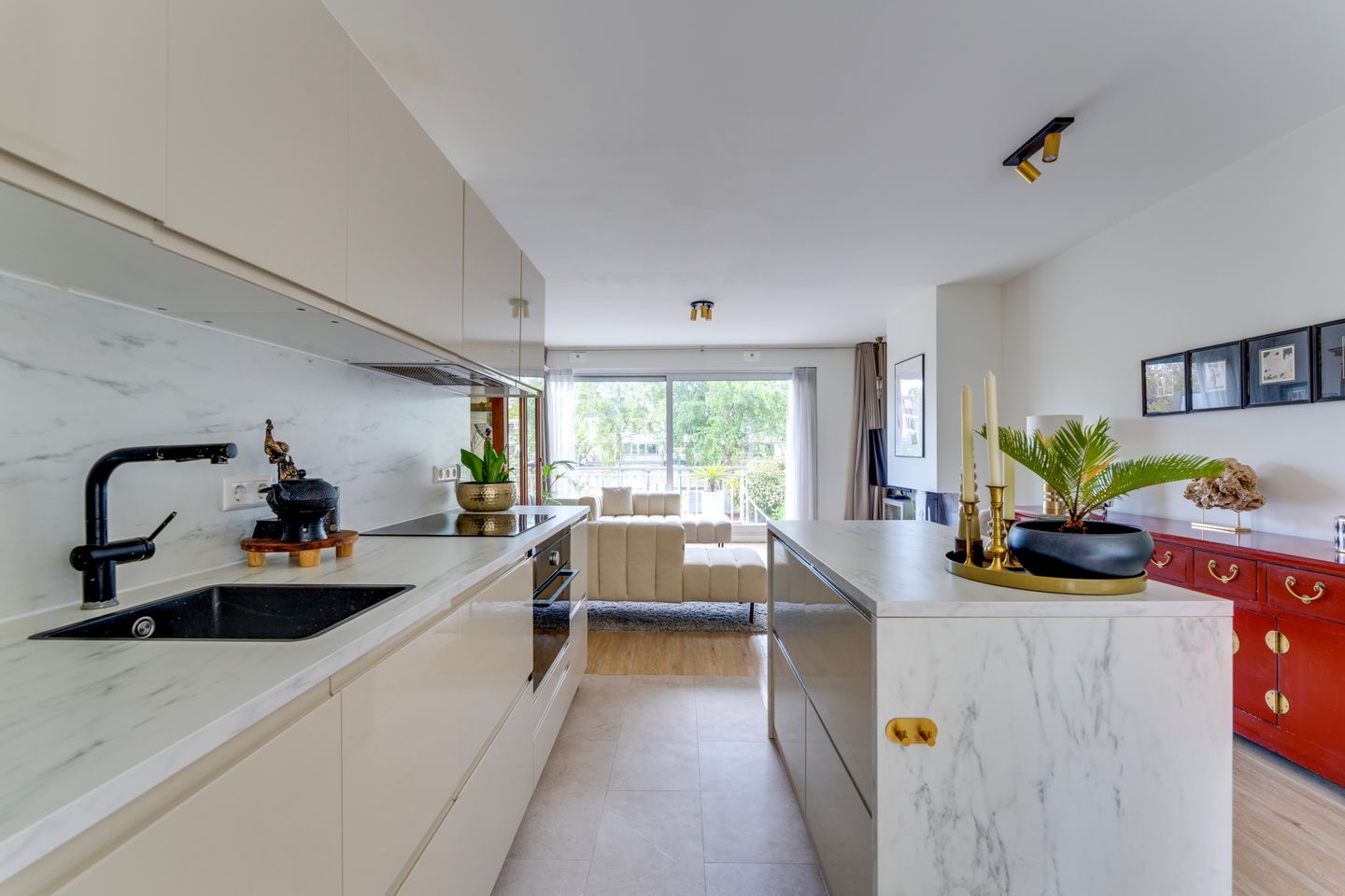 Foto 14 van Ereprijsstraat 139