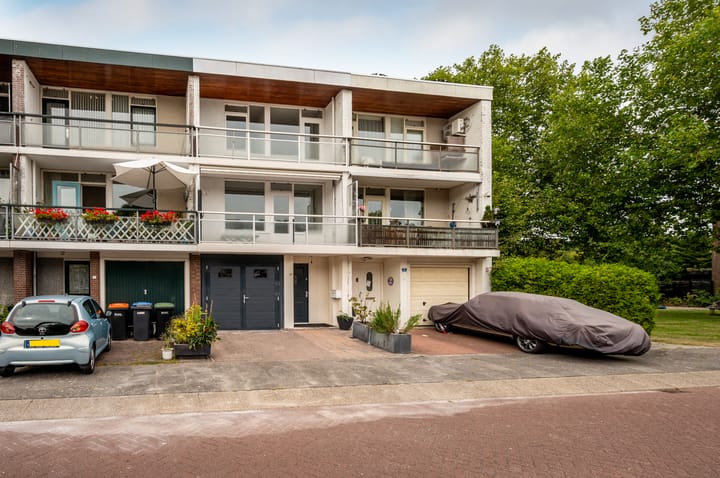 Photo 43 of Strand 43