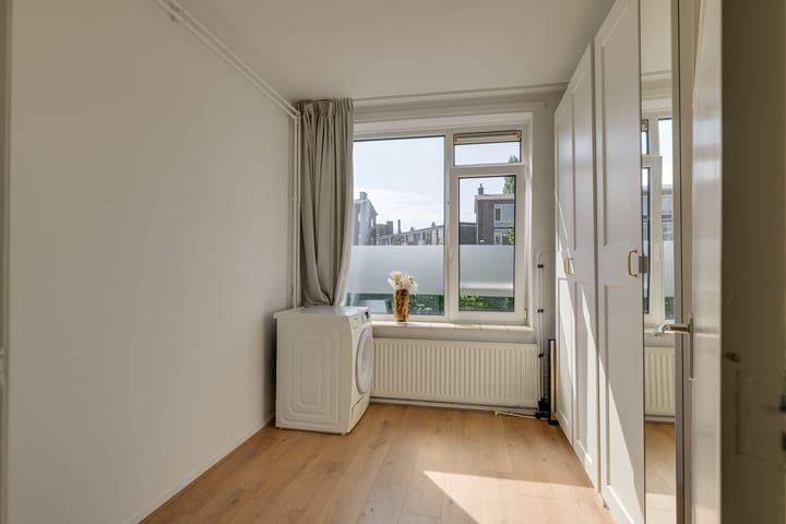 Photo 16 of Monseigneur van Steelaan 33