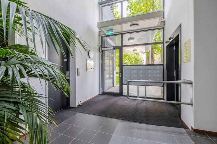 Photo 8 of Landréstraat 43