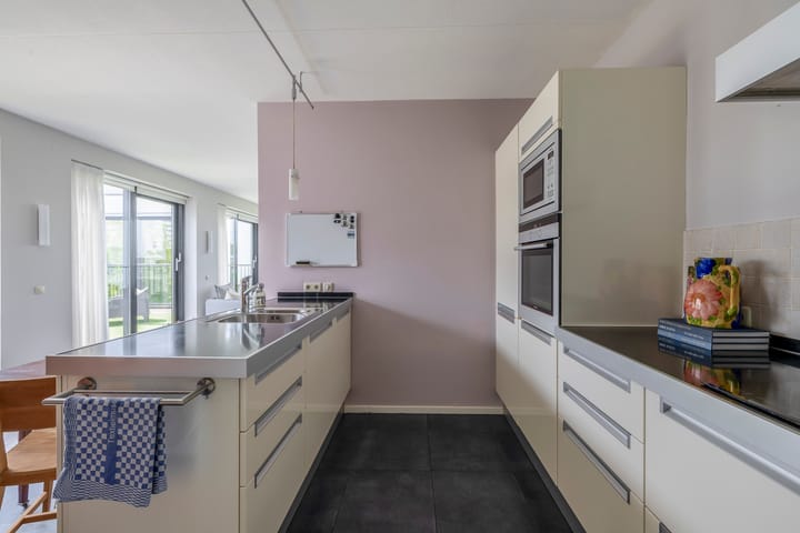 Photo 24 of Landréstraat 43