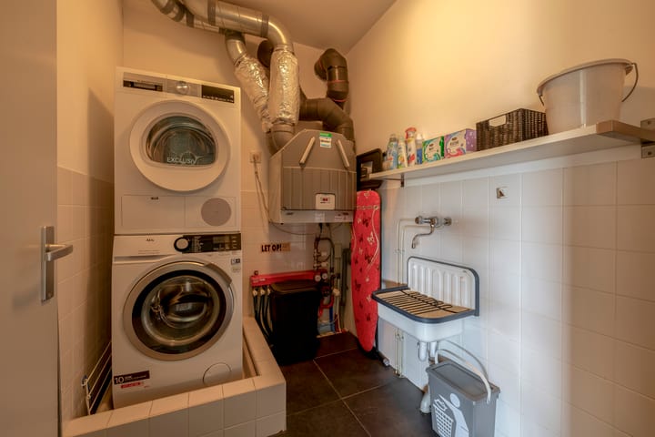 Photo 38 of Landréstraat 43