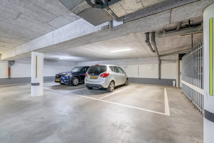 Photo 40 of Landréstraat 43