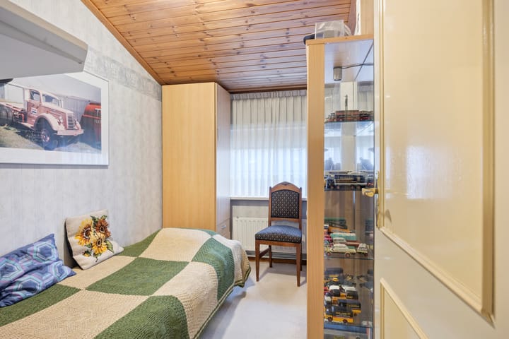 Photo 17 of Ommersteinsestraat 10