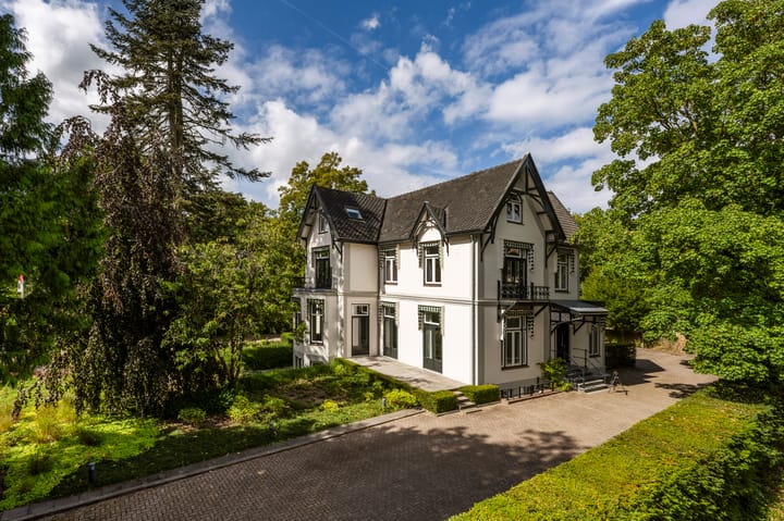 Nieuwe 's-Gravelandseweg 16