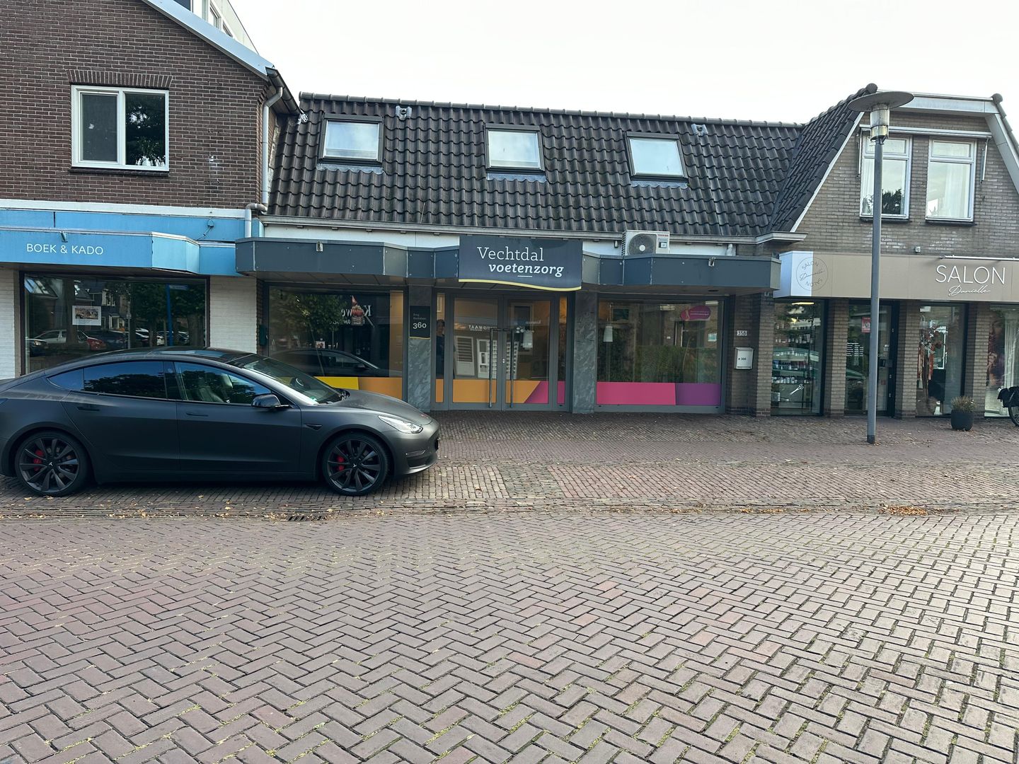 Bekijk foto 2 van Burg.Backxlaan 360