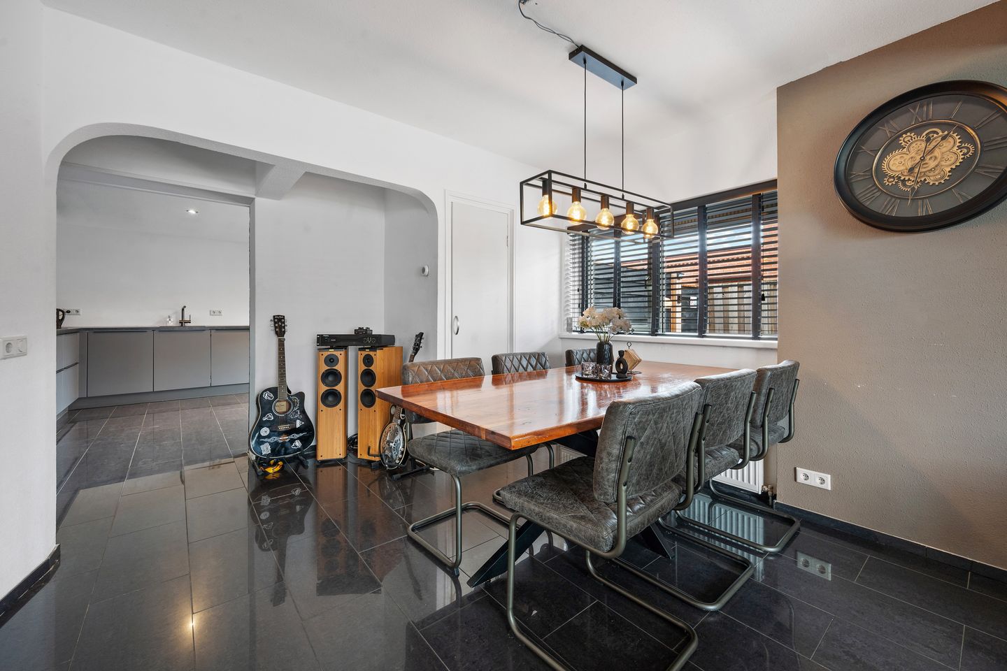 Foto 5 van De Hoven 83