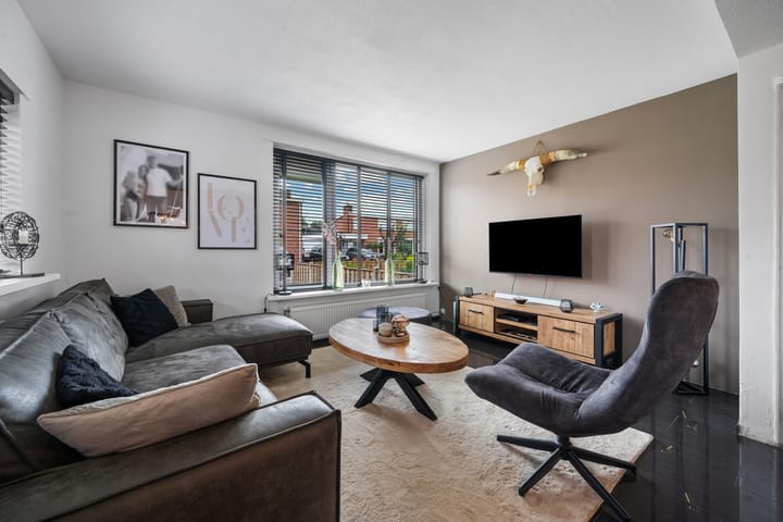 Foto 6 van De Hoven 83