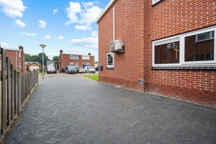 Foto 35 van De Hoven 83