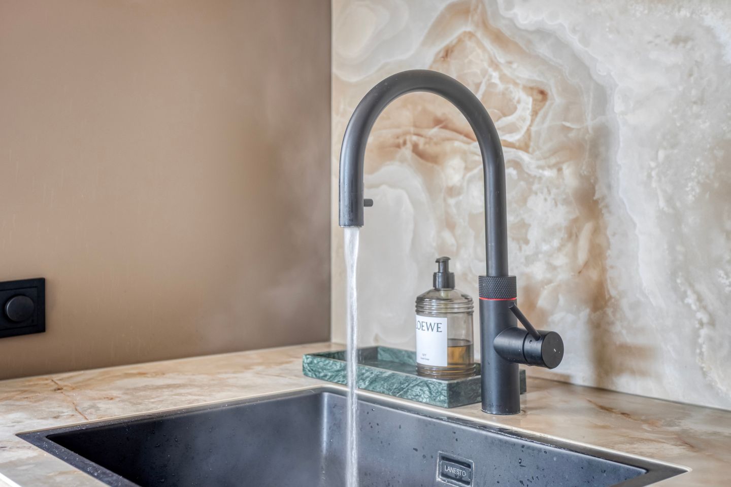 Foto 19 van Clematislaan 28