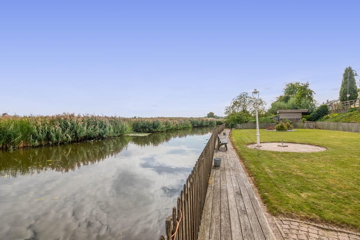 Foto 32 van Molenstraat 180