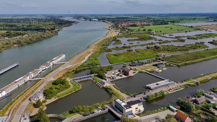 Foto 42 van Molenstraat 180