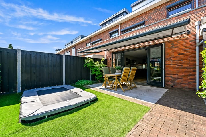 Photo 17 of Juttepeer 32