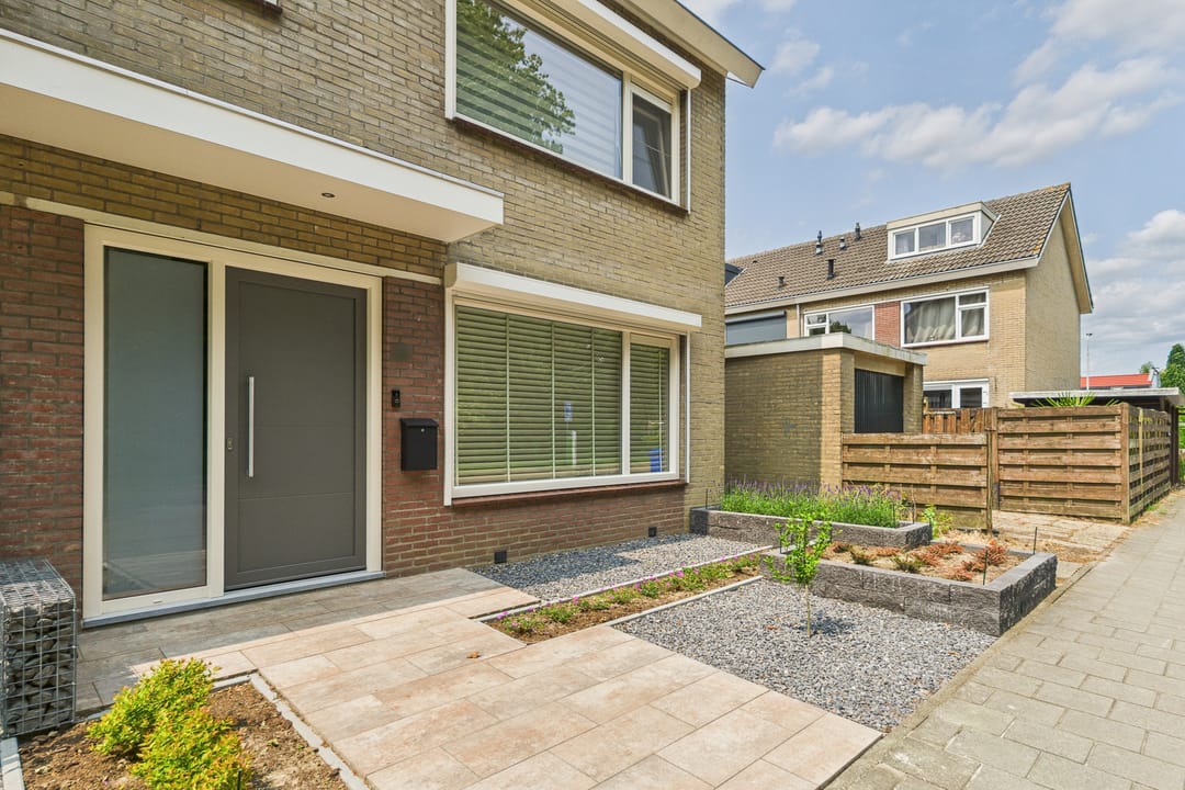 Foto 8 van Madame Curiestraat 36