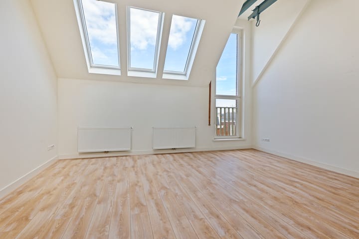 Foto 5 van Kanaalstraat 3-4