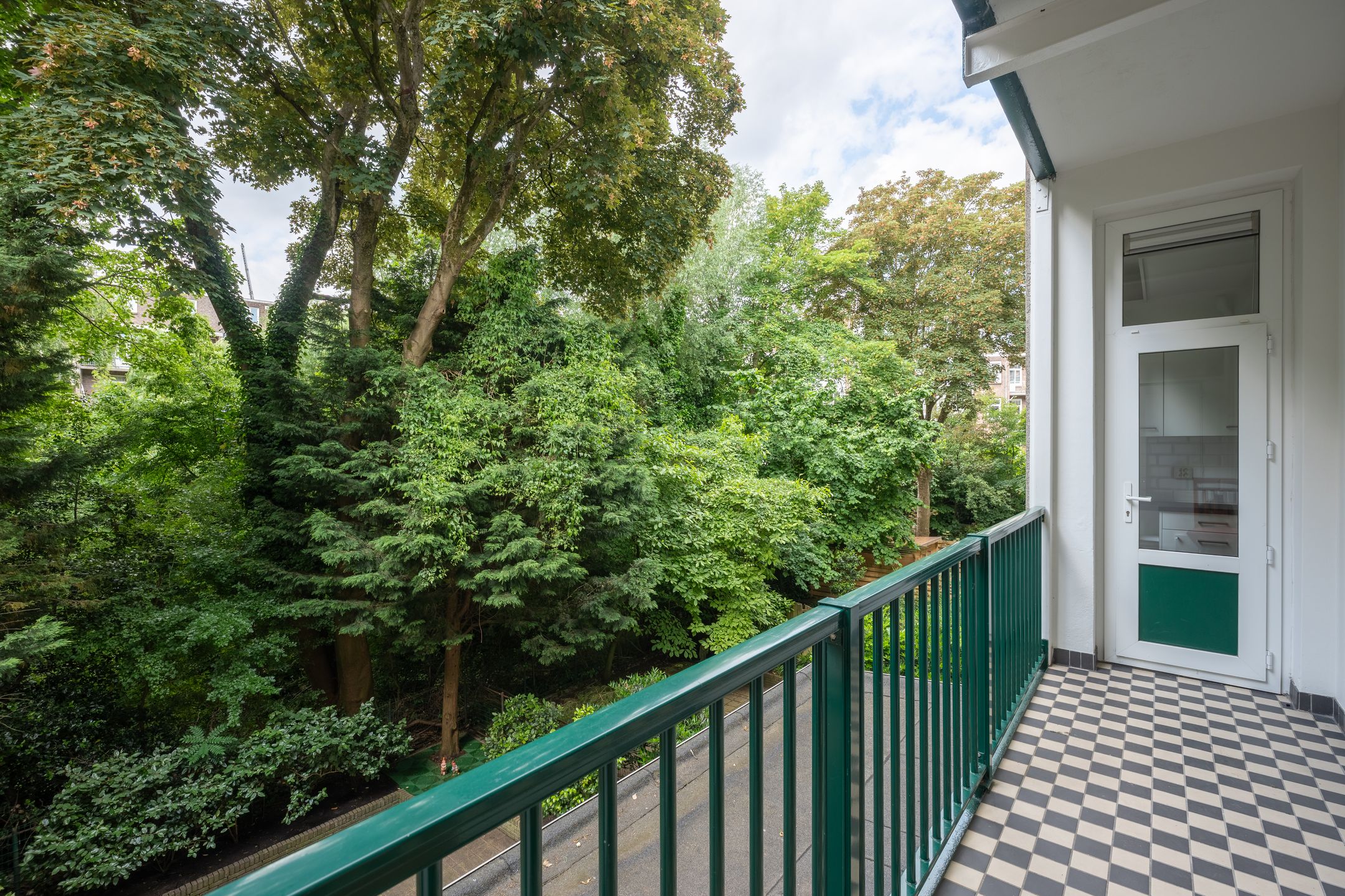 Foto 15 van Admiraal De Ruijterweg 45-1