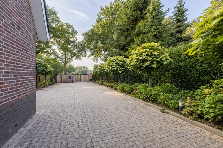 Photo 5 of Broekstraat 2