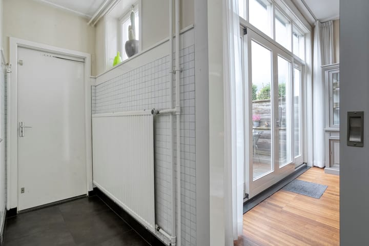 Photo 27 of Stationsweg 8