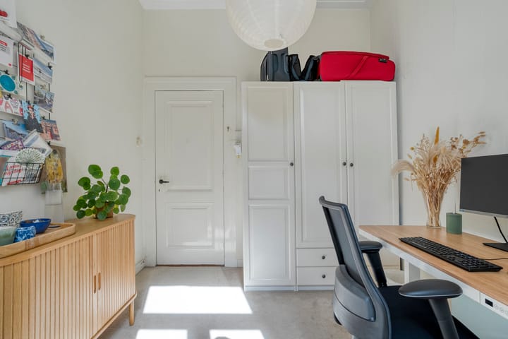 Photo 40 of Stationsweg 8