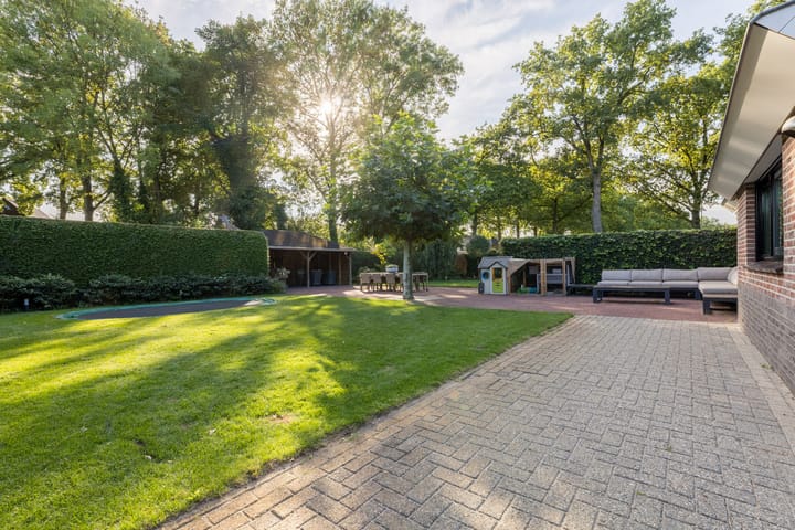 Photo 37 of Broekstraat 2