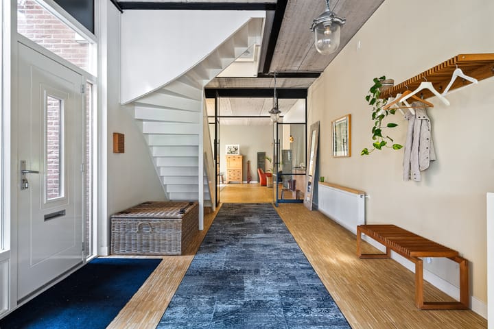 Foto 9 van Iewâl 18