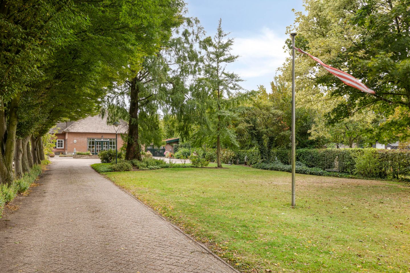 Foto 5 van Middenweg 8