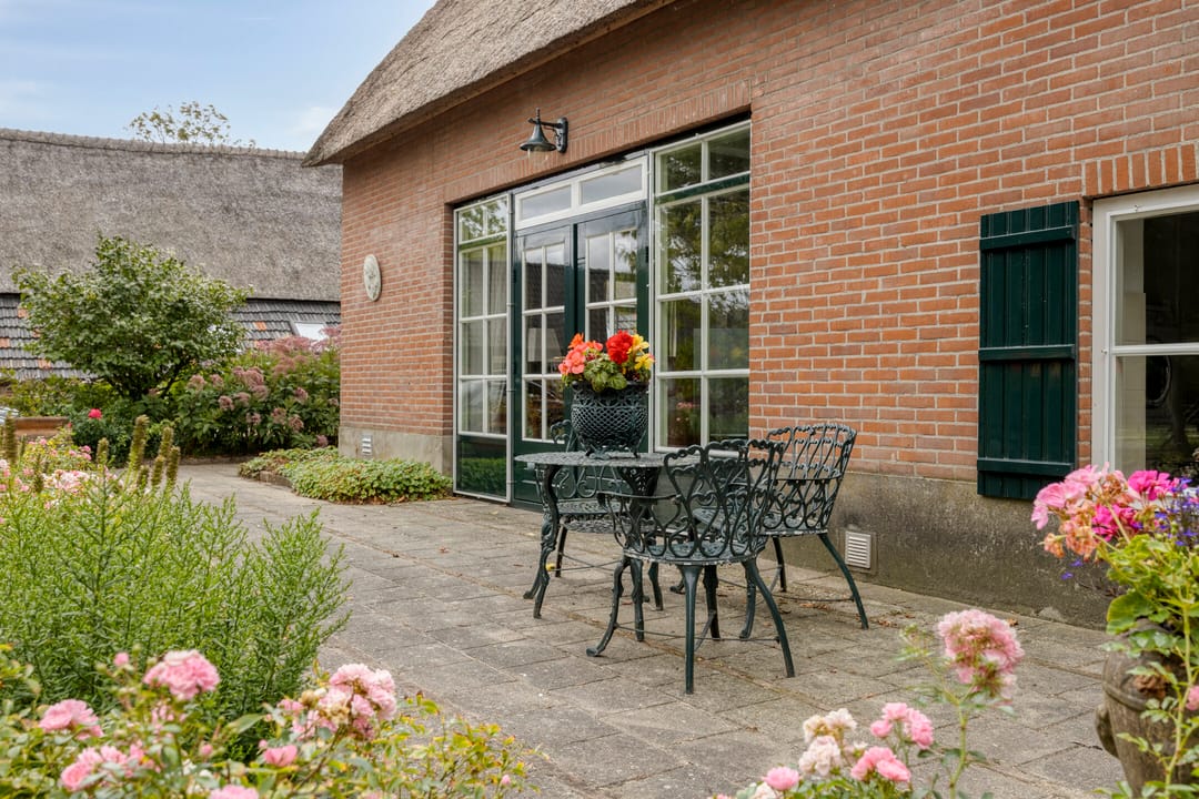 Foto 8 van Middenweg 8