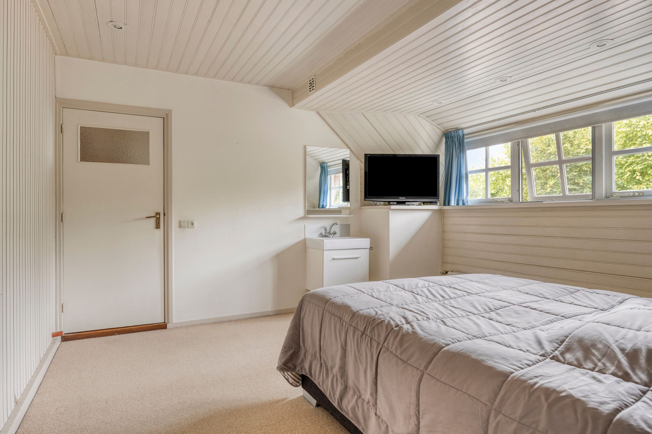 Foto 30 van Middenweg 8