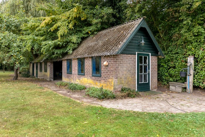 Foto 44 van Middenweg 8