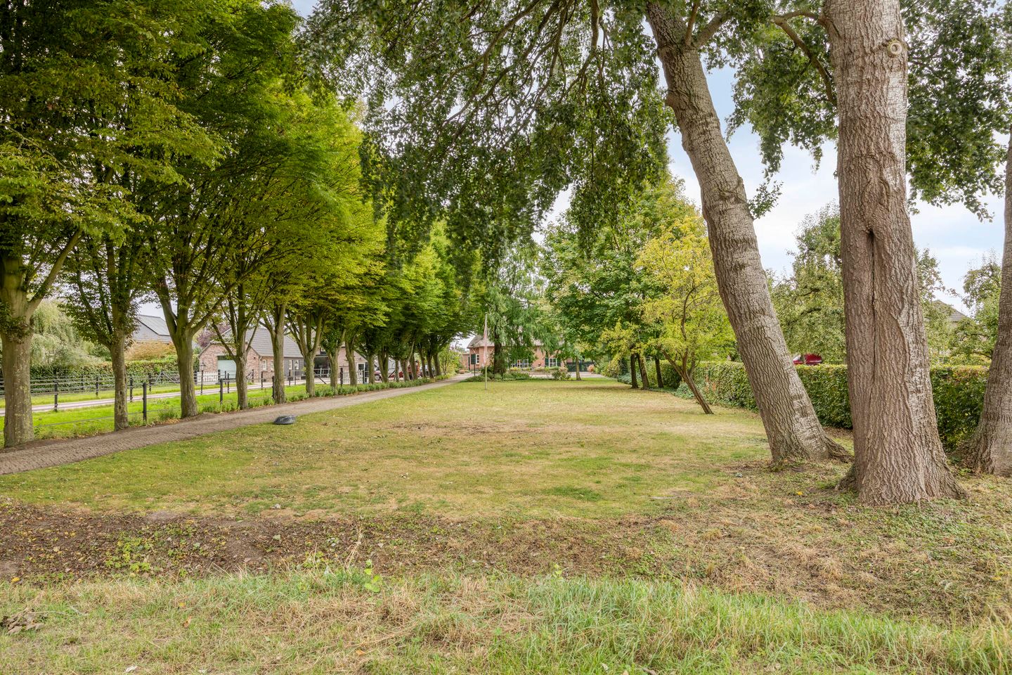 Foto 50 van Middenweg 8