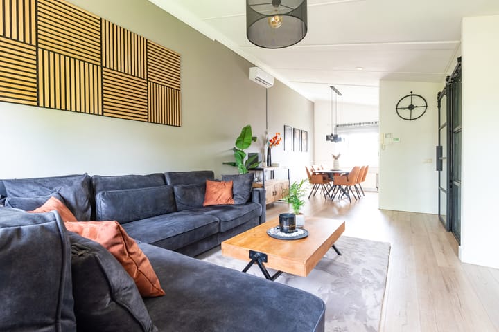 Photo 2 of Linie 243