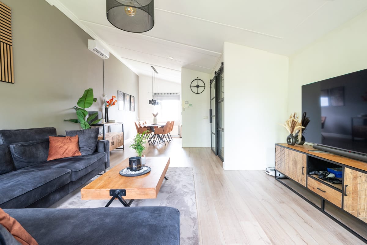 Photo 21 of Linie 243