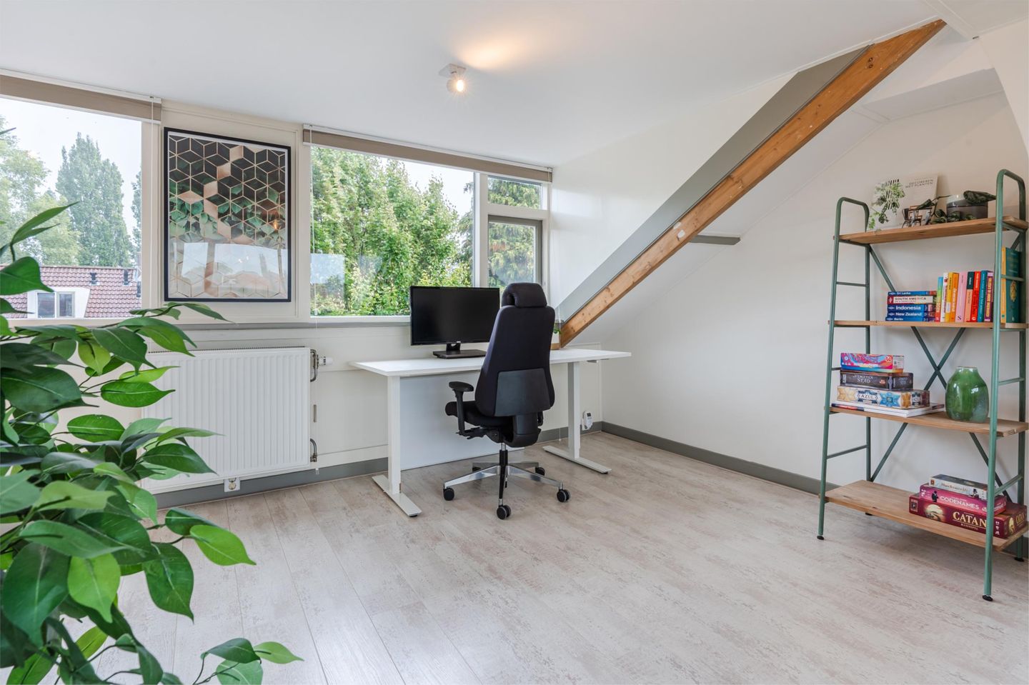 Photo 34 of Meidoornstraat 19