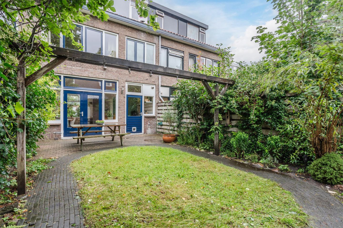 Photo 35 of Meidoornstraat 19