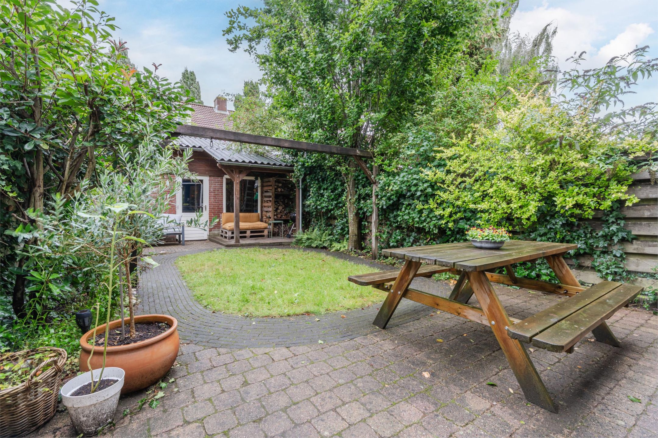 Photo 36 of Meidoornstraat 19