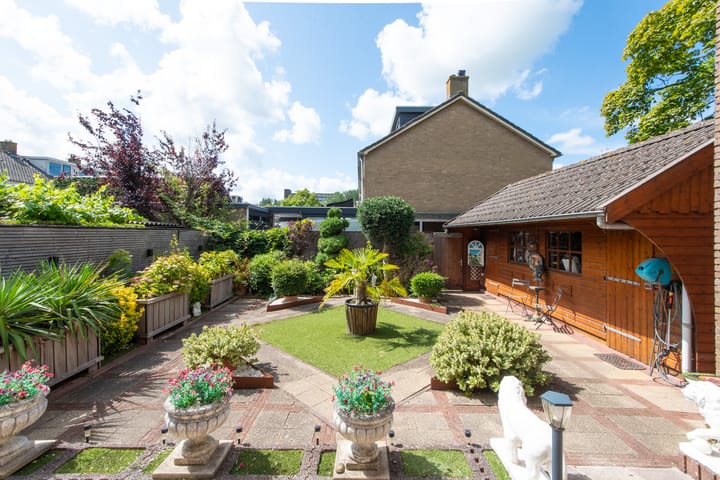 Photo 6 of Lambert Doomerstraat 57