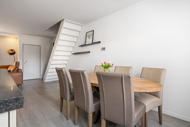 Photo 19 of Duiventoren 197